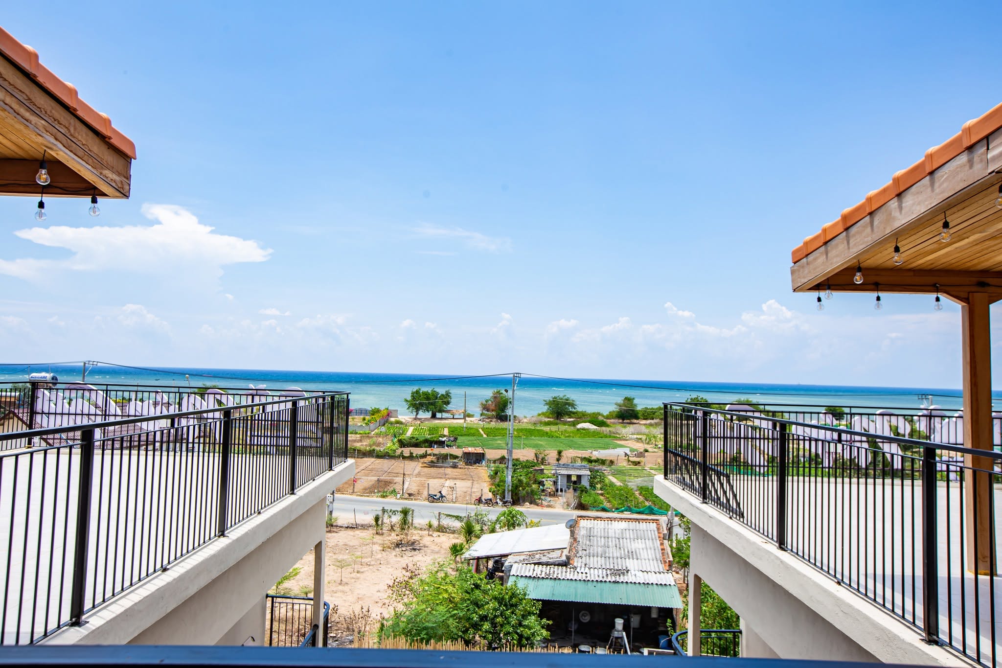 Deluxe Sea View Room (VIP) thumbnail 8